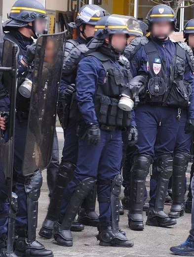 tenue_police_nationale_crs